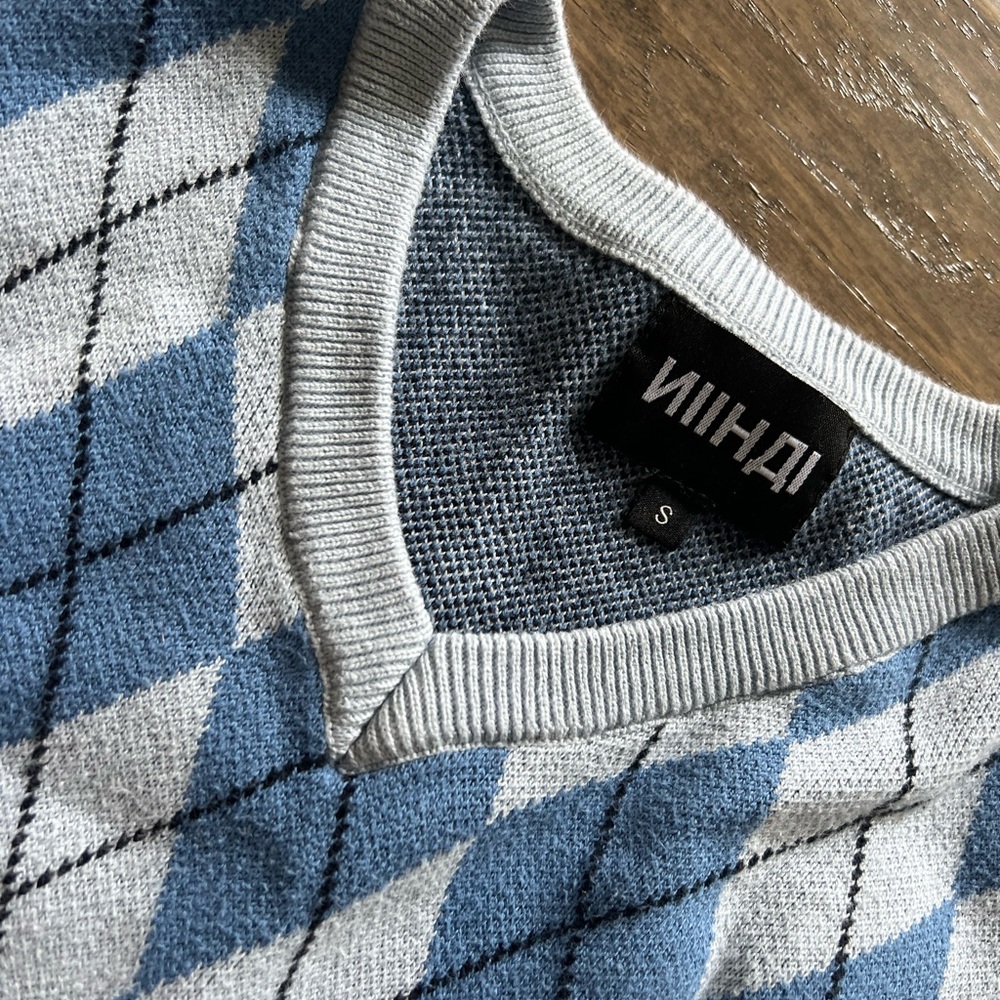 Plaid top - Picture 3 of 4